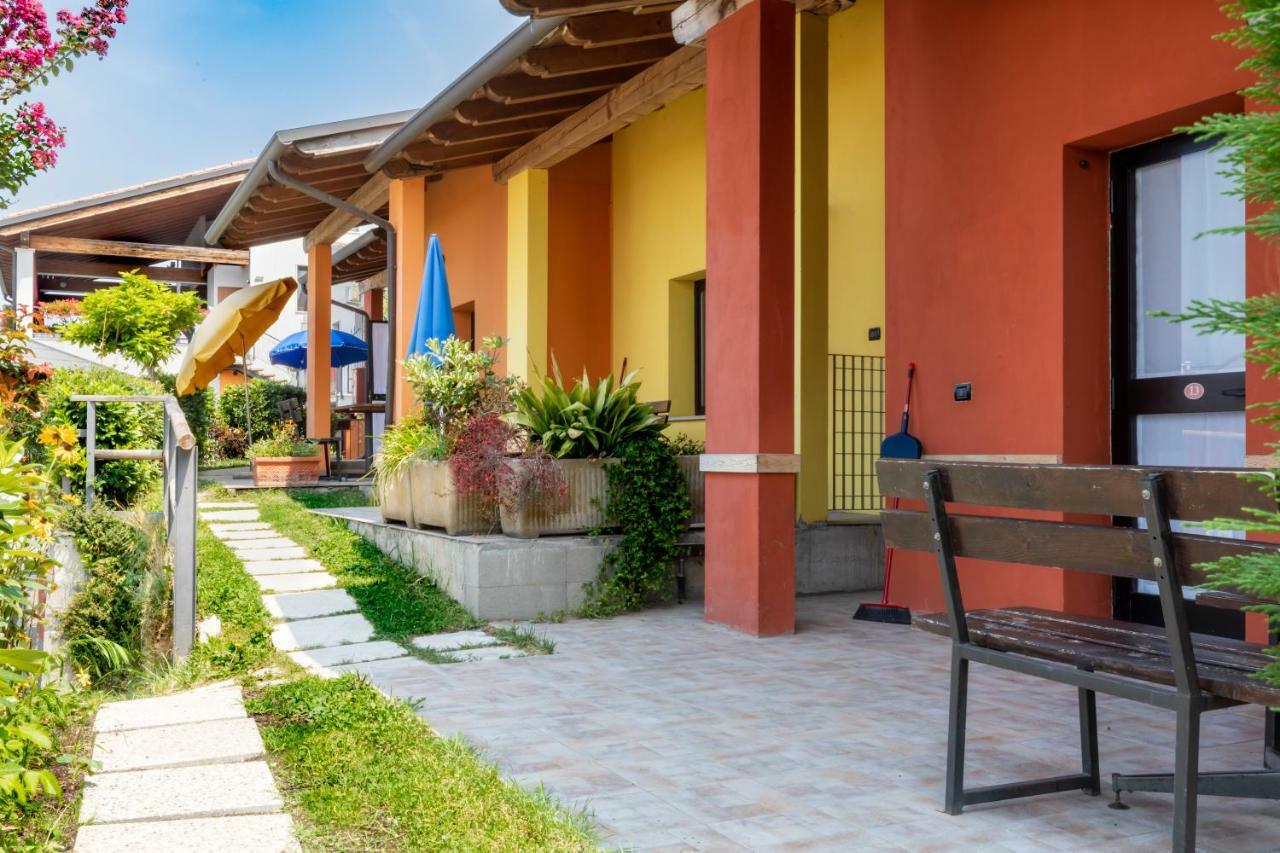 Aparthotel Borgo Blu Poggio Lazise Exterior foto